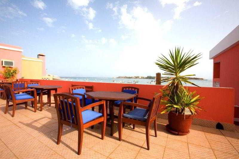 דקר Hotel La Madrague מראה חיצוני תמונה
