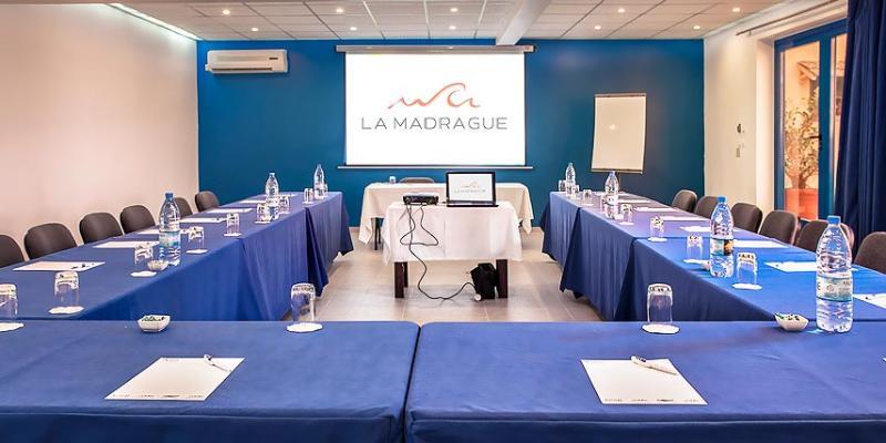דקר Hotel La Madrague מראה חיצוני תמונה